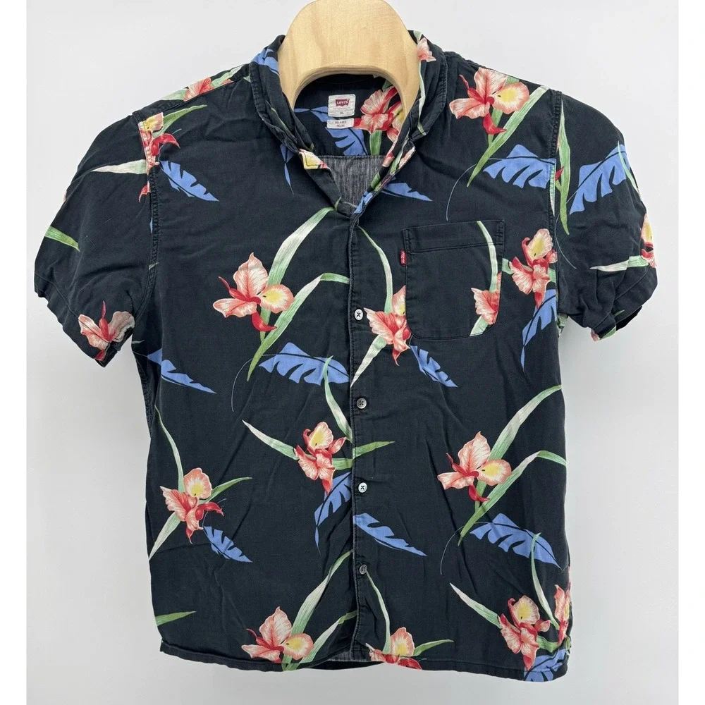 Levi's Hawaiian Shirt Men's Size XL Relaxed Fit Floral Tropical Beach Aloha